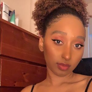 Meet your Posher, Bernadina